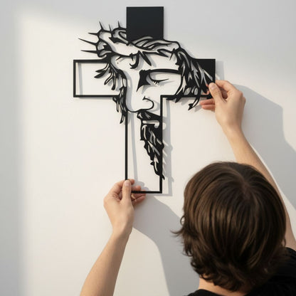 Esultura De Cruz Metalica✝️  Elegancia, Fe y Protección Para Tu Hogar